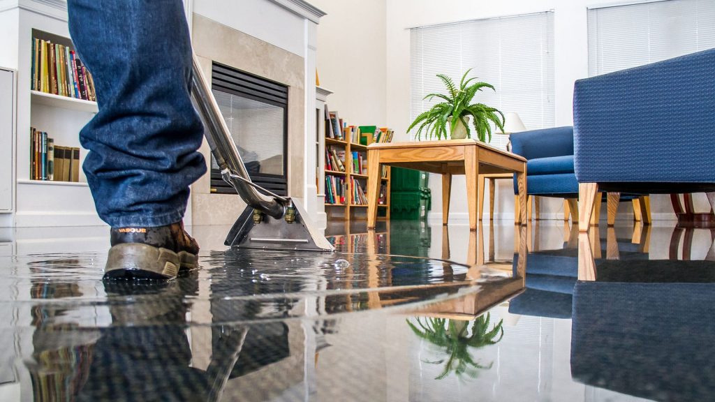 The Pros and Cons of DIY Water Damage Restoration