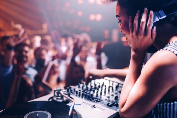 Maximizing Fun: Tips for Booking Event DJs in Las Vegas