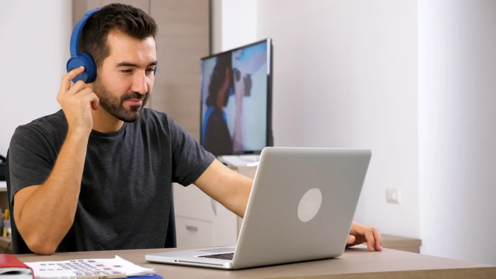 A Comprehensive Guide to Outsourced IT Help for SMBs: What You Need to Know
