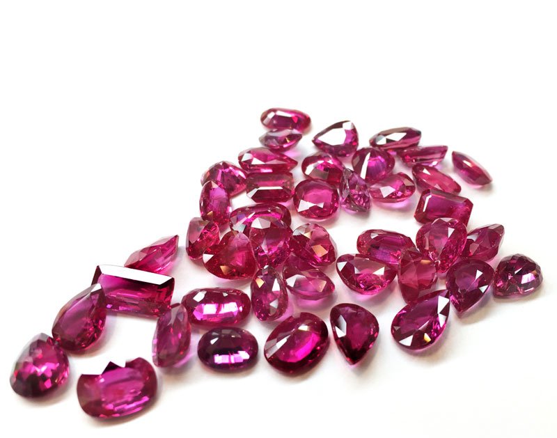 The Healing Properties of Gemstones: Myths and Facts